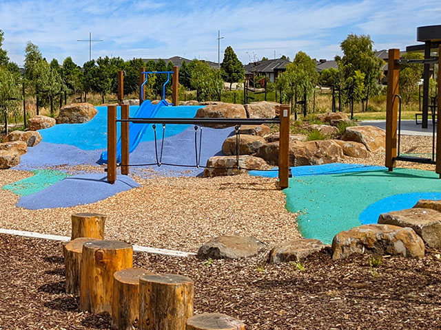 Edgars Creek Park Signature Playground Project